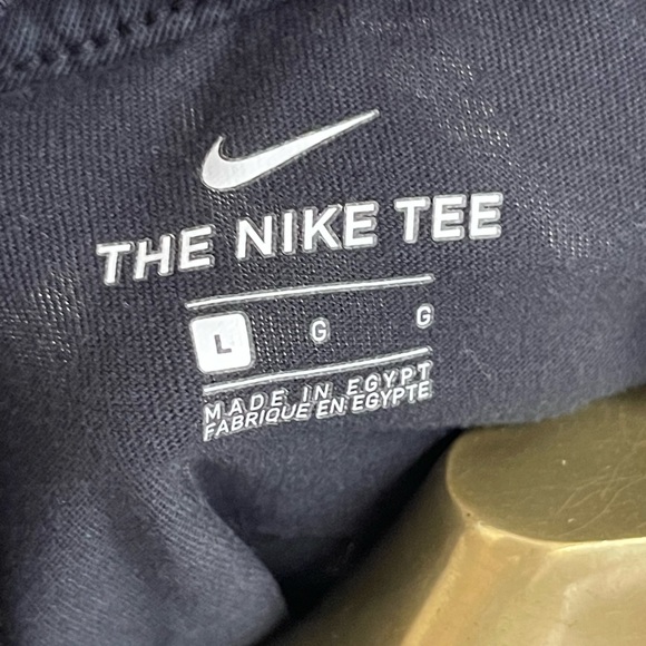 Awesome Nike cotton tee! - Picture 6 of 7
